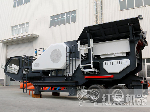 移動顎式破碎機(jī)實(shí)拍圖